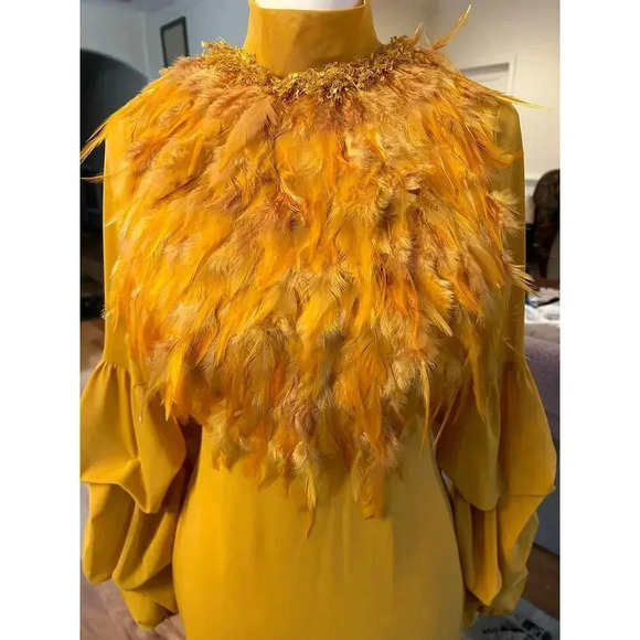 CQbyCQ UNIQUE FEATHER mustard plume  LONG PUFFY SLEEVES SIZE SMALL - Picture 6 of 10